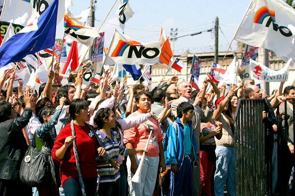 Fotograma de la película No (2012)